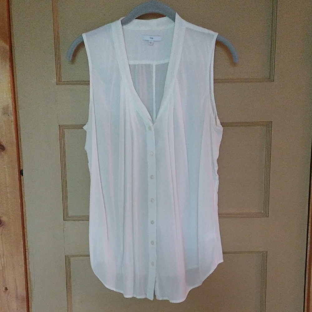 GAP Cream Buttoned Pleated Blouse